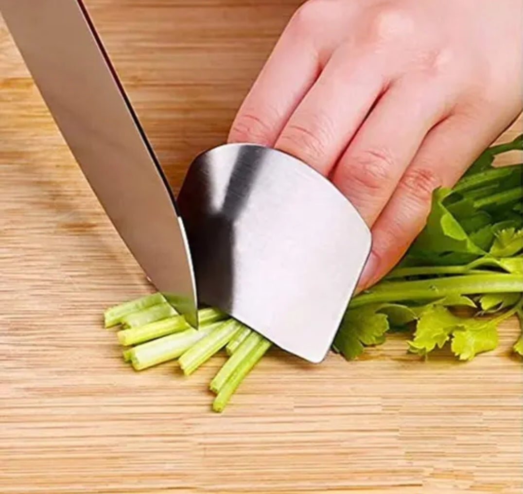 Finger Guard for Safe Cutting